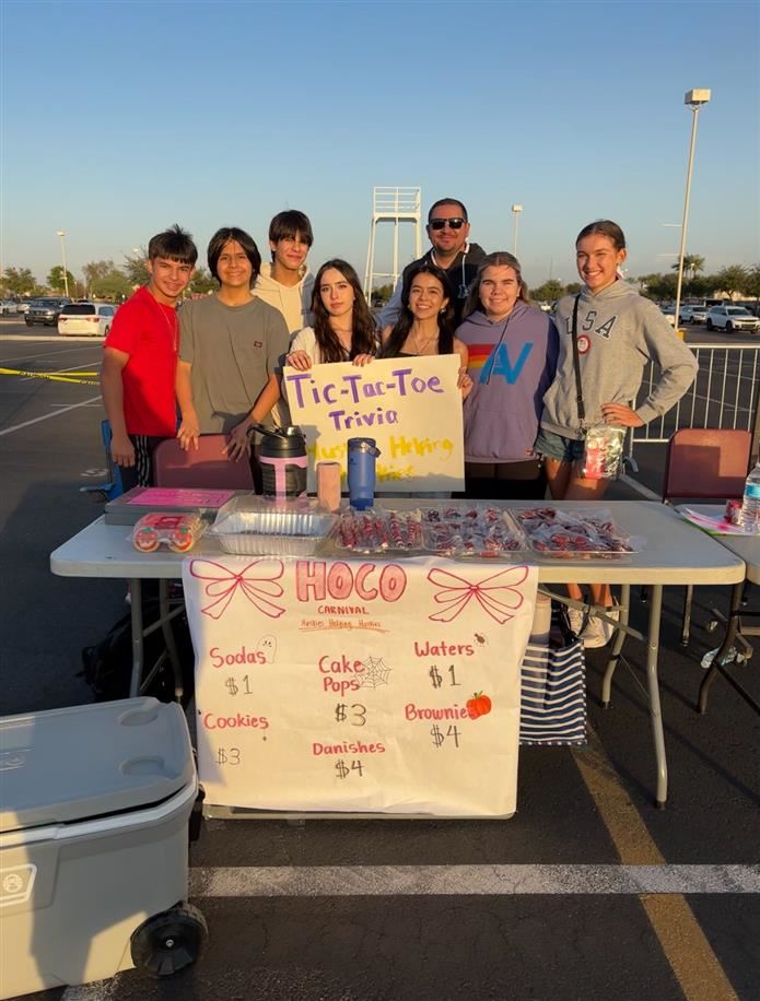 Huskies Helping Huskies HOCO Tailgate-Go Huskies!